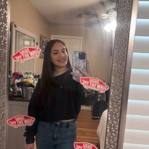 Meet your Posher, Estefania